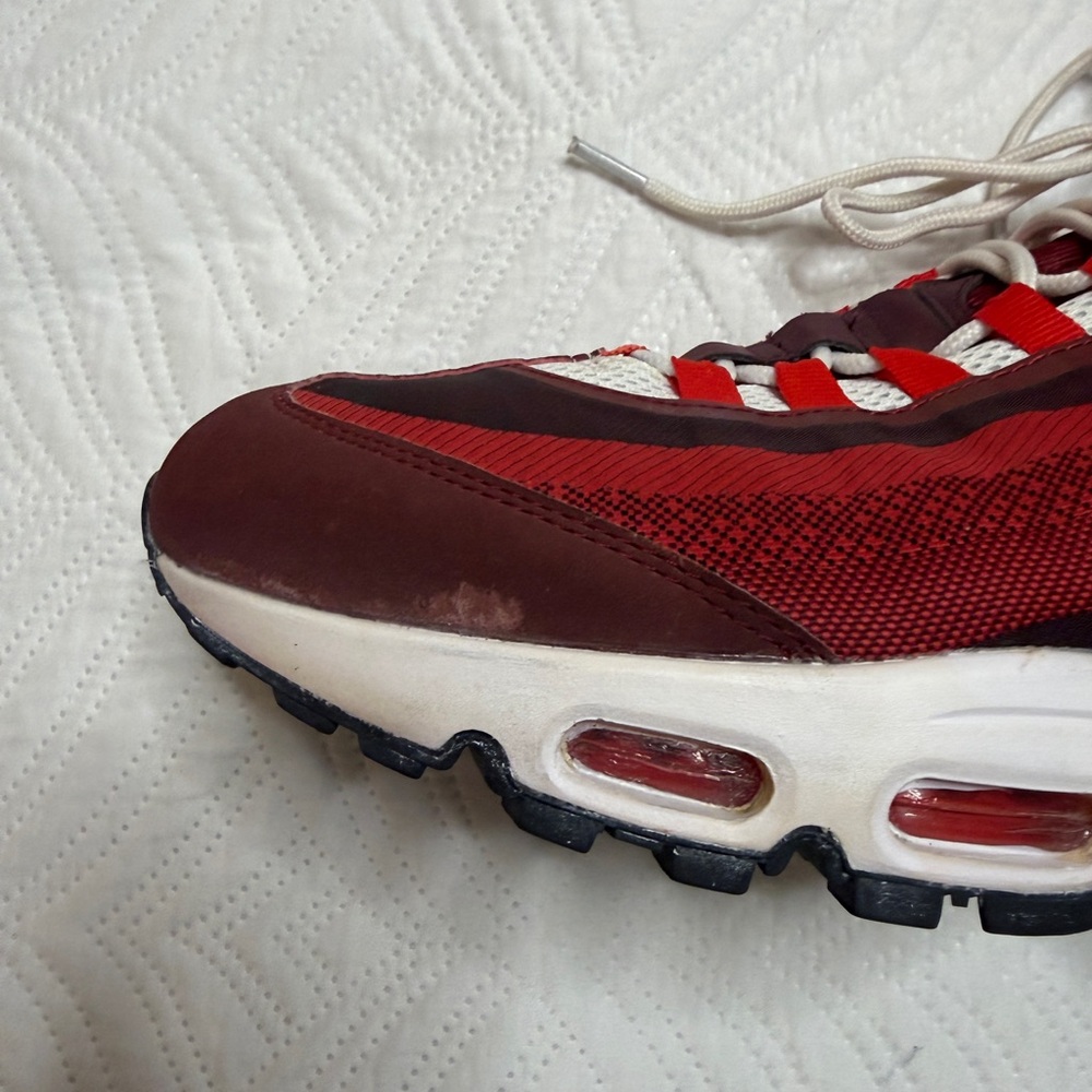 Nike Air Max 95 Jacquard University Red Low Top Athletic Shoes. Size 12 - Picture 8 of 8